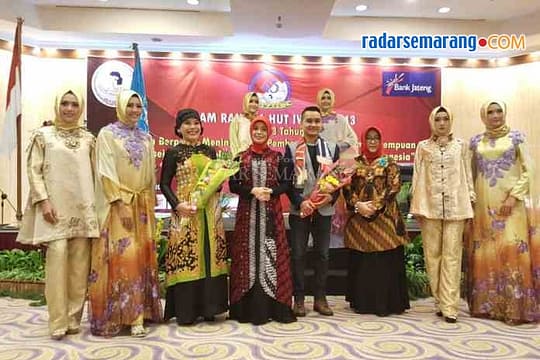 Cetak Model Berkepribadian Cantik